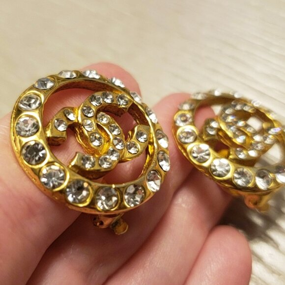 Chanel Vintage Strass Crystal Interlocking CC Clip-On Earrings - Picture 10 of 11
